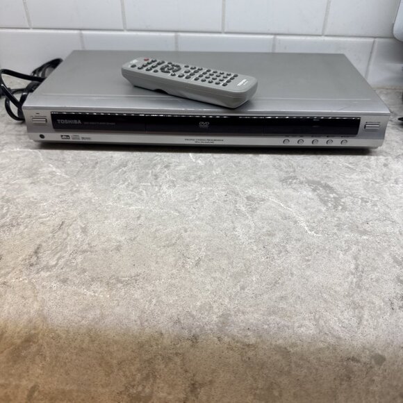 Toshiba DVD Video Player SD-430V Works, with Remote - Picture 1 of 16